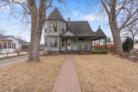 248 N Main St, Oregon, WI 53575