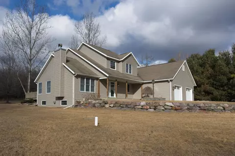 s3625 Pine Knoll Court, Baraboo, WI 53913