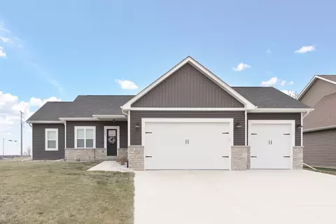 501 Greenway Point Dr, Janesville, WI 53548