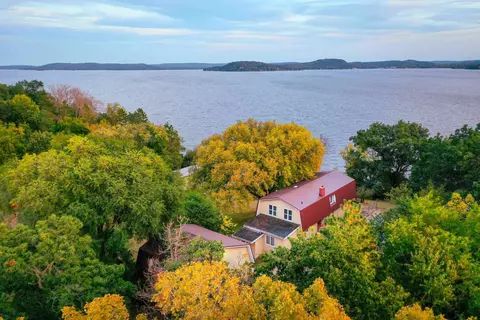 e14276 Elma Avenue, Merrimac, WI 53561