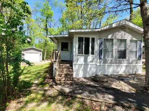 271 Oak Ln, Edgerton, WI 53534