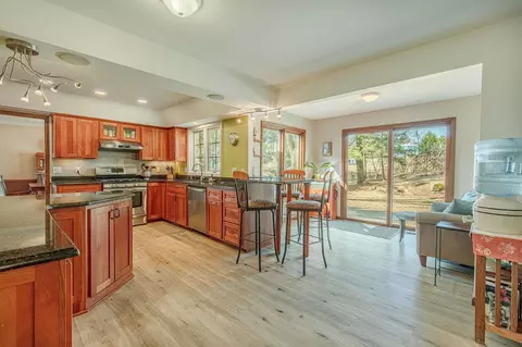 202 Acadia Dr, Madison, WI 53717