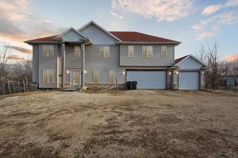 2320 N Dani Dr, Janesville, WI 53548