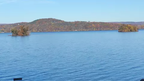 n2871 North Lake Point Drive, Lodi, WI 53555