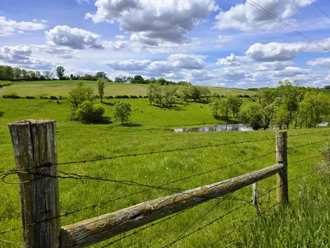 000 Short Cut Rd, Eastman, WI 54626