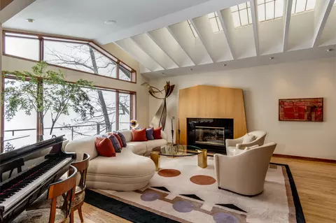 3512 Lake Mendota Dr, Madison, WI 53705