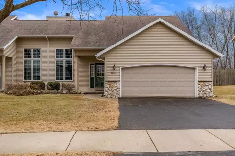 4436 Woodgate Dr, Janesville, WI 53546