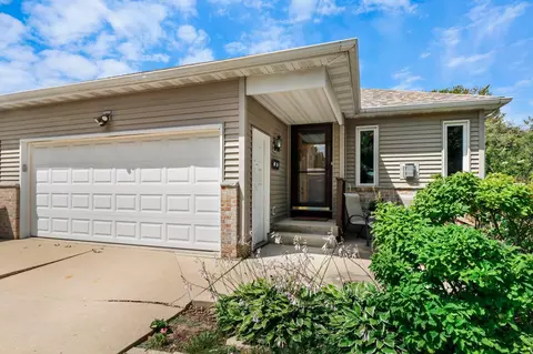 6084 Viroqua Dr, Fitchburg, WI 53719