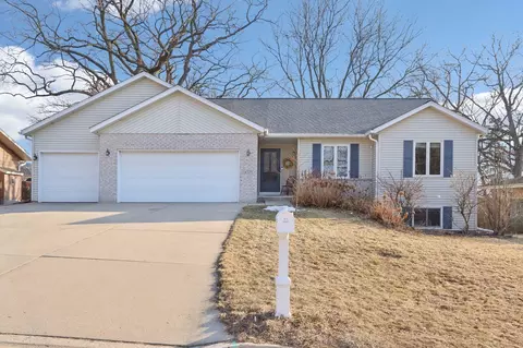 4529 Deerwood Dr, Madison, WI 53716