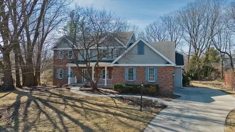 2985 Rothmore Ln, Fitchburg, WI 53711