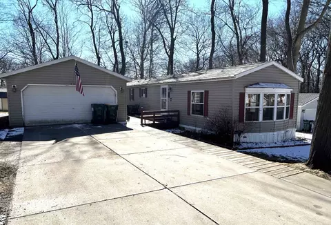 n3525 Trieloff Road #323, Fort Atkinson, WI 53538