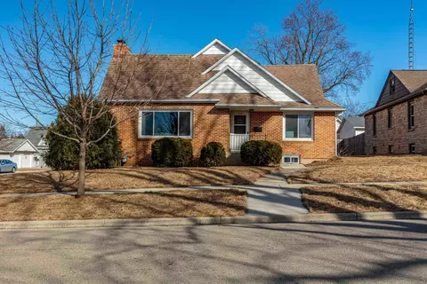 704 18th Ave, Monroe, WI 53566