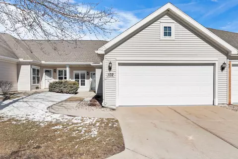 102 Northlight Way, Fitchburg, WI 53711