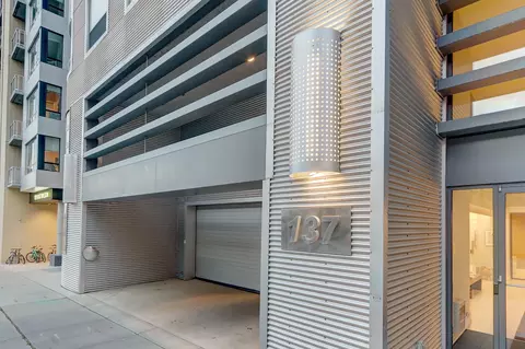 137 E Wilson St #1213, Madison, WI 53703