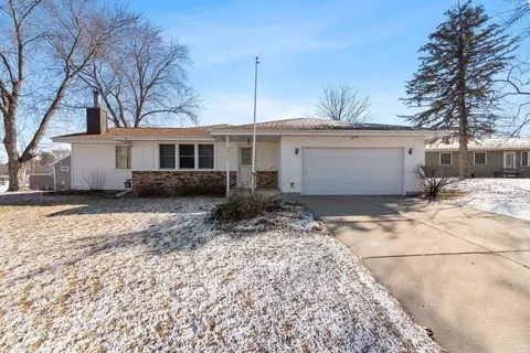 2017 Garden Dr, Janesville, WI 53546