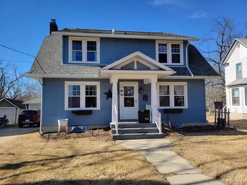 260 Lutheran St, Platteville, WI 53818