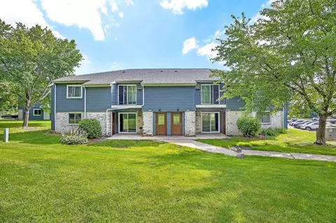 701 Whispering Pines Way, Fitchburg, WI 53713