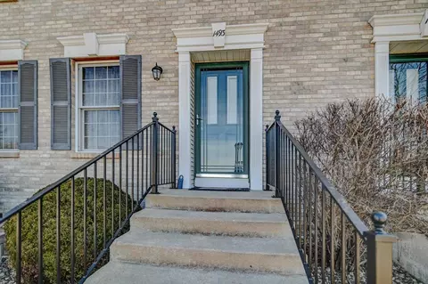1493 Don Simon Dr, Sun Prairie, WI 53590