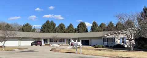 1180 Bloomingfield Dr #202, Whitewater, WI 53190