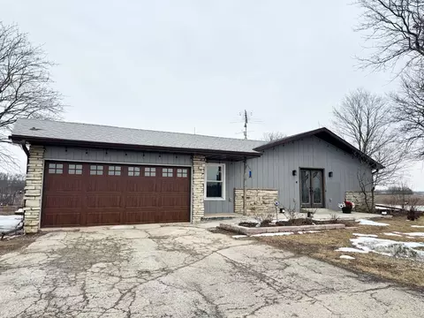 w11796 County Road F, Randolph, WI 53956