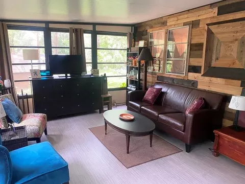 432 Skyline Dr, Edgerton, WI 53534