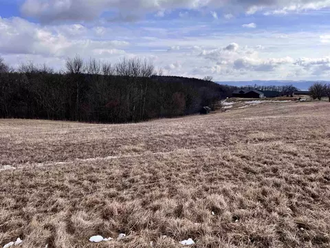 38 Grand View Dr, De Soto, WI 54624
