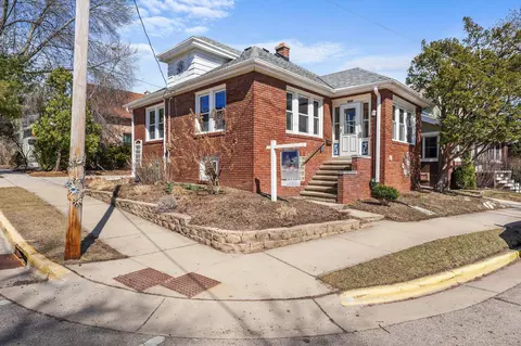 2402 Oakridge Ave, Madison, WI 53704