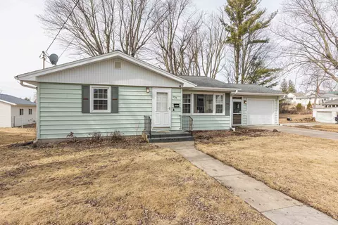 720 N Court St, Platteville, WI 53818
