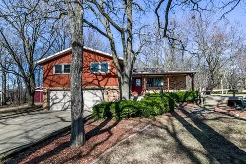 7264 Mile Rd, Sun Prairie, WI 53590