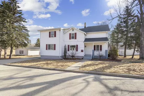 223 N State St, Waupun, WI 53963