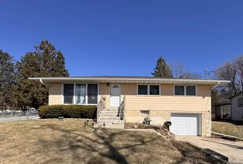 825 12th St, Monroe, WI 53566