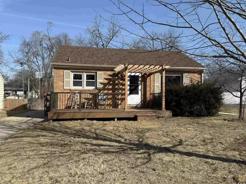 1913 W Grand Ave, Beloit, WI 53511