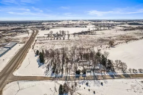 w865 Hall Road, Columbus, WI 53925