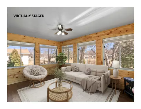 135 Cedar Dr, Oregon, WI 53575