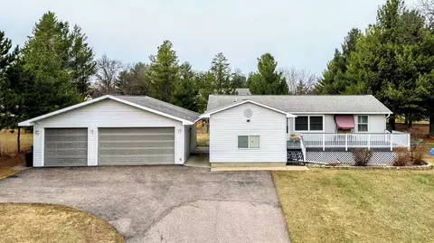 911 Cynthia Ln, Wisconsin Dells, WI 53965