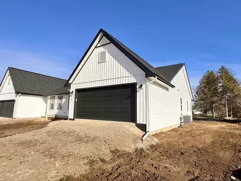 316 Lilac Ln, Stoughton, WI 53589