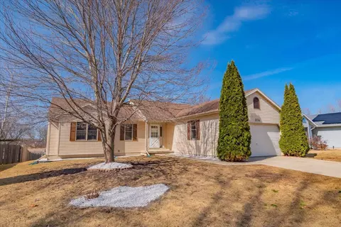 3234 Clove Dr, Madison, WI 53704