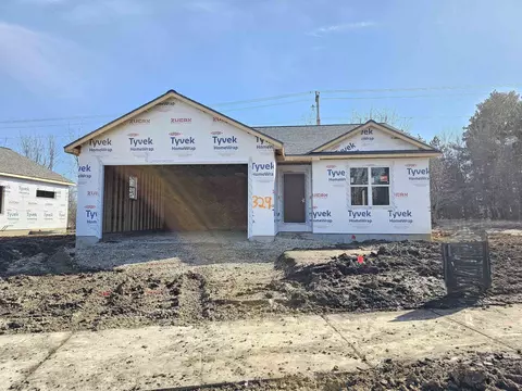 329 Sandmar Dr, Ripon, WI 54971