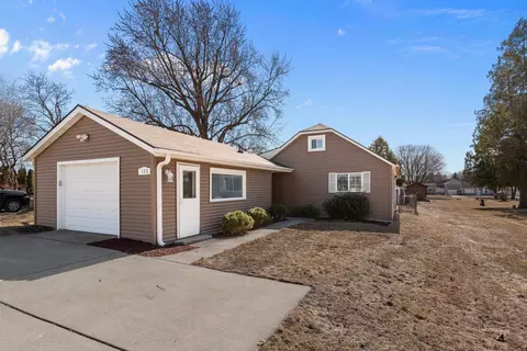 123 E Burnett St, Beaver Dam, WI 53916