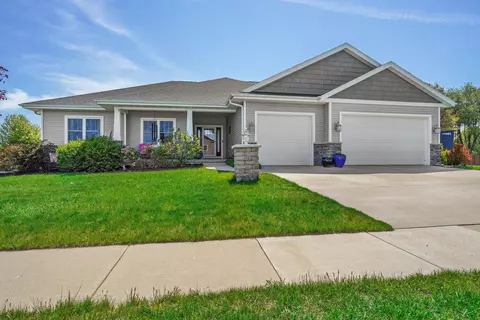 2101 Taylor Trl, Prairie Du Sac, WI 53578