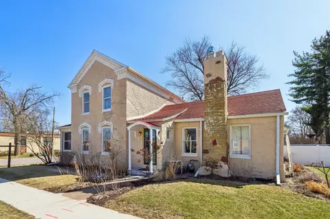 485 3rd St, Prairie Du Sac, WI 53578