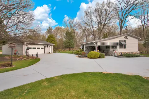 515 Feather Trl, Nekoosa, WI 54457