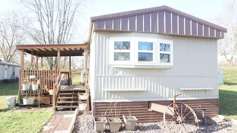 26 S Syverson Dr, Westby, WI 54667