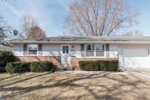 923 Church St, Janesville, WI 53548