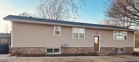 308 Sherman St, Mauston, WI 53948