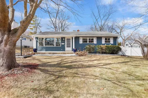 5207 Arrowhead Dr, Monona, WI 53716