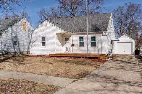 1727 W Jackson St, Beloit, WI 53511