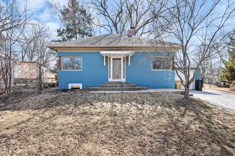 941 Burr Oak Ln, Madison, WI 53713