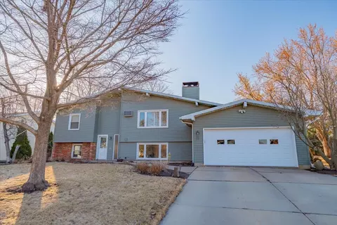211-213 Tower Dr, Sun Prairie, WI 53590