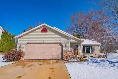 540 Meadow Ln, Columbus, WI 53925